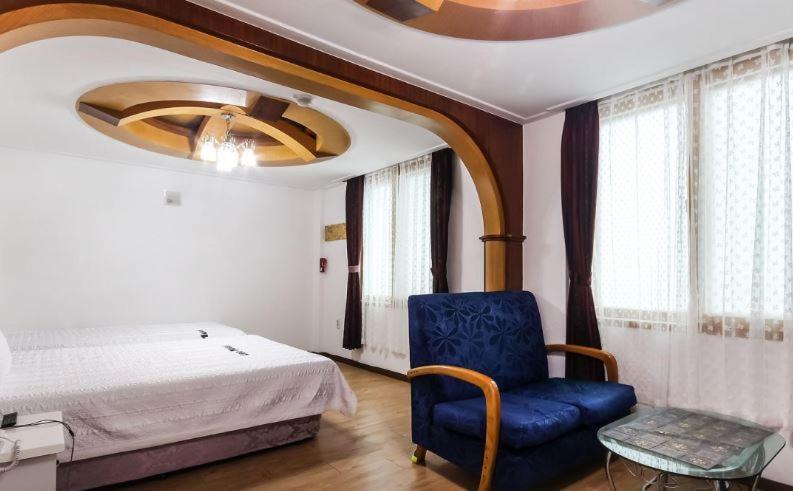 Lee Motel Йосу Экстерьер фото